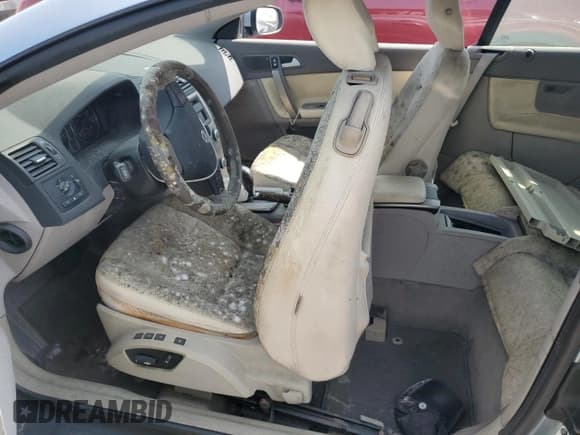 ✅ 2009 Volvo C70 • VIN: YV1MC67229J075206 • Lot: 74823344. Wystawiony na Copart z przebiegiem Nie podano. Bezpłatny archiwum sprzedaży aukcyjnych z USA i szczegółowy raport historii pojazdu na DreamBid. Zdjęcie 7.