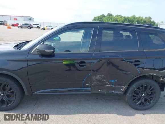 2018 Mitsubishi Outlander ES with VIN JA4AZ3A33JZ048927, listed as a IAAI auction lot 42753414 with 64,343 mi miles and . Bid and sale history available at DreamBid. Image 15.