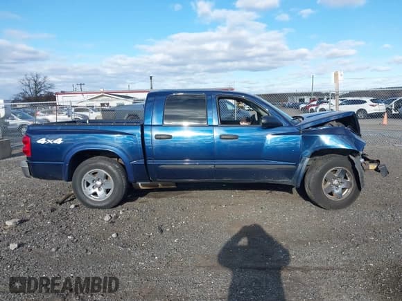 ✅ 2005 Dodge Dakota SLT • VIN: 1D7HW48N75S166543 • Лот: 43679489. Опубликован ранее на IAAI с пробегом 197 288 миль. Бесплатный доступ к архиву аукционных продаж из США и подробный отчёт об истории автомобиля на DreamBid. Изображение 12.
