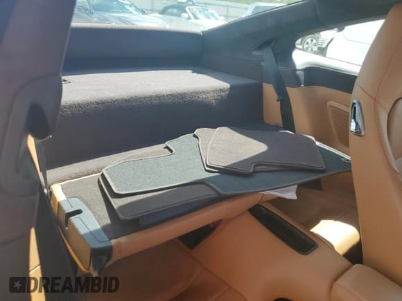 ✅ 2017 Porsche 911 Carrera S • VIN: WP0AB2A93HS123587 • Лот: 74075574. Опубликован ранее на Copart с пробегом Не указан. Бесплатный доступ к архиву аукционных продаж из США и подробный отчёт об истории автомобиля на DreamBid. Изображение 10.