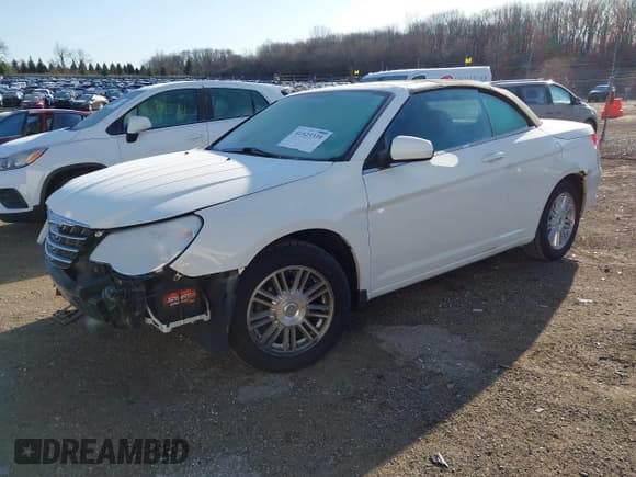 ✅ 2009 Chrysler Sebring Touring • VIN: 1C3LC55D09N516599 • Lot: 41925339. Wystawiony na IAAI z przebiegiem 164 248 mil. Bezpłatny archiwum sprzedaży aukcyjnych z USA i szczegółowy raport historii pojazdu na DreamBid. Zdjęcie 2.