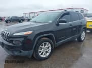 ✅ 2015 Jeep Cherokee Latitude • VIN: 1C4PJMCS3FW521896 • Лот: 43427769. Опубликован ранее на IAAI с пробегом 181 500 миль. Бесплатный доступ к архиву аукционных продаж из США и подробный отчёт об истории автомобиля на DreamBid. Изображение 2.