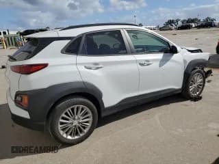 ✅ 2018 Hyundai Kona SEL • VIN: KM8K22AA0JU122272 • Лот: 73754573. Опубликован ранее на Copart с пробегом 68 264 миль. Бесплатный доступ к архиву аукционных продаж из США и подробный отчёт об истории автомобиля на DreamBid. Изображение 3.