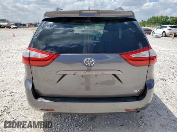 ✅ 2018 Toyota Sienna XLE • VIN: 5TDYZ3DC2JS903022 • Лот: 64499715. Опубликован ранее на Copart с пробегом 232 491 миль. Бесплатный доступ к архиву аукционных продаж из США и подробный отчёт об истории автомобиля на DreamBid. Изображение 6.
