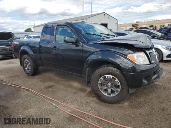 2015 Nissan Frontier SV z VIN 1N6AD0CW2FN724418, wystawiony jako Copart lot #66578645 z przebiegiem 169 810 mil mil oraz Szkoda całkowita • Salvage title. Historia ofert i sprzedaży dostępna na DreamBid. Obrazek 4.