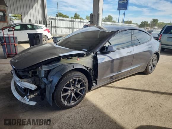 ✅ 2021 Tesla Model 3 Long Range • VIN: 5YJ3E1EBXMF853219 • Lot: 84820975. Wystawiony na Copart z przebiegiem 48 964 mil. Bezpłatny archiwum sprzedaży aukcyjnych z USA i szczegółowy raport historii pojazdu na DreamBid. Zdjęcie 1.