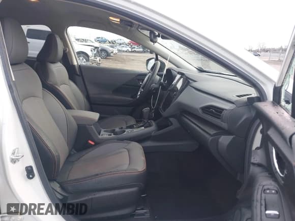 ✅ 2024 Subaru Crosstrek Limited • VIN: 4S4GUHL65R3834614 • Lot: 43835167. Listed on IAAI with 1,980 mi. Free auction sales archive from the USA and detailed vehicle history report at DreamBid. Image 5.