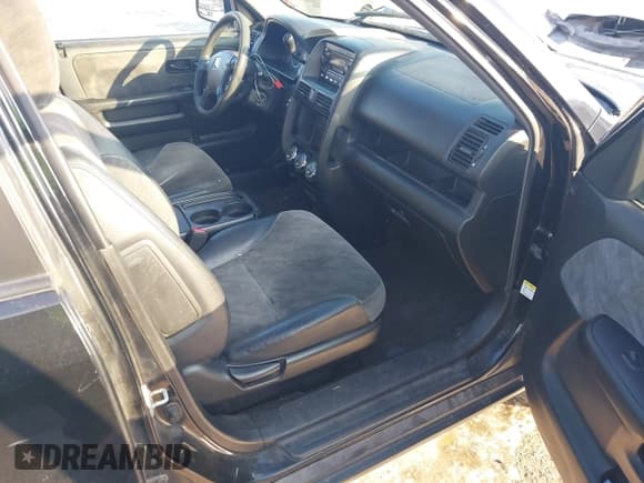 ✅ 2003 Honda CR-V EX • VIN: JHLRD78823C011425 • Lot: 43924597. Listed on IAAI with 238,579 mi. Free auction sales archive from the USA and detailed vehicle history report at DreamBid. Image 5.