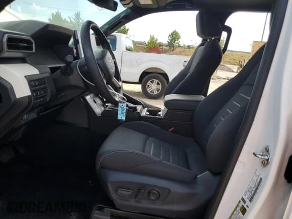 ✅ 2024 Toyota Tacoma TRD Off Road • VIN: 3TMLB5JN6RM022710 • Lot: 80477865. Listed on Copart with 12,275 mi. Free auction sales archive from the USA and detailed vehicle history report at DreamBid. Image 7.