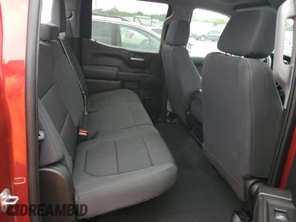 ✅ 2021 Chevrolet Silverado 1500 Custom Trail Boss • VIN: 1GCPYCEF4MZ402322 • Lot: 54800964. Wystawiony na Copart z przebiegiem 42 474 mil. Bezpłatny archiwum sprzedaży aukcyjnych z USA i szczegółowy raport historii pojazdu na DreamBid. Zdjęcie 10.