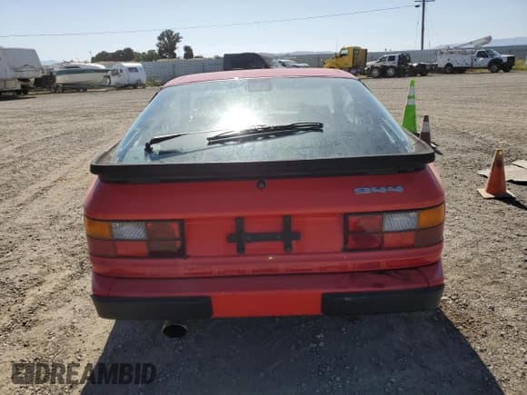 ✅ 1987 Porsche 944 • VIN: WP0AB0948HN475432 • Lot: 56987175. Listed on Copart with 92,138 mi. Free auction sales archive from the USA and detailed vehicle history report at DreamBid. Image 6.