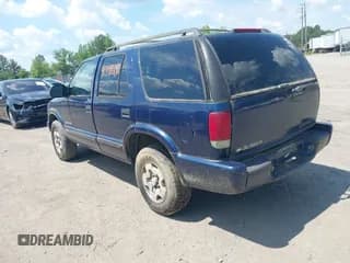 ✅ 2002 Chevrolet Blazer LS • VIN: 1GNDT13WX2K101236 • Lot: 42198292. Wystawiony na IAAI z przebiegiem 193 731 mil. Bezpłatny archiwum sprzedaży aukcyjnych z USA i szczegółowy raport historii pojazdu na DreamBid. Zdjęcie 3.