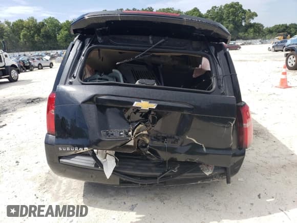 ✅ 2020 Chevrolet Suburban LT • VIN: 1GNSKHKC1LR227472 • Lot: 64902994. Wystawiony na Copart z przebiegiem Nie podano. Bezpłatny archiwum sprzedaży aukcyjnych z USA i szczegółowy raport historii pojazdu na DreamBid. Zdjęcie 6.