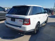 ✅ 2013 Land Rover Range Rover Sport SC • VIN: SALSH2E41DA778664 • Lot: 43451794. Wystawiony na IAAI z przebiegiem 120 293 mil. Bezpłatny archiwum sprzedaży aukcyjnych z USA i szczegółowy raport historii pojazdu na DreamBid. Zdjęcie 4.