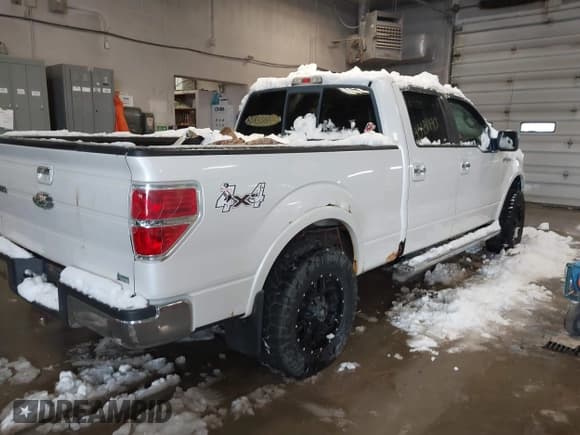 ✅ 2010 Ford F-150 XL • VIN: 1FTFW1EV8AFC31990 • Lot: 43831140. Listed on IAAI with 140,513 mi. Free auction sales archive from the USA and detailed vehicle history report at DreamBid. Image 4.