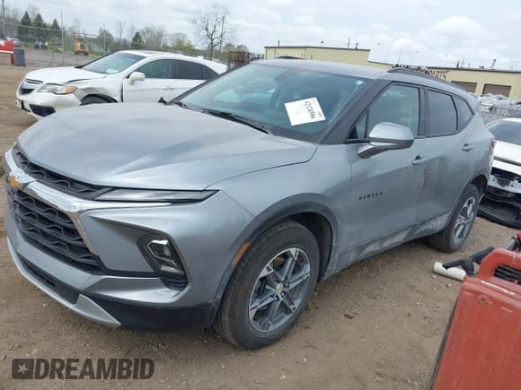 ✅ 2023 Chevrolet Blazer LT • VIN: 3GNKBHR40PS235497 • Lot: 42124586. Wystawiony na IAAI z przebiegiem 20 533 mil. Bezpłatny archiwum sprzedaży aukcyjnych z USA i szczegółowy raport historii pojazdu na DreamBid. Zdjęcie 2.
