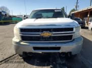 ✅ 2013 Chevrolet Silverado 2500HD LT • VIN: 1GC2KXCG8DZ333326 • Lot: 90484605. Wystawiony na Copart z przebiegiem 334 549 mil. Bezpłatny archiwum sprzedaży aukcyjnych z USA i szczegółowy raport historii pojazdu na DreamBid. Zdjęcie 5.