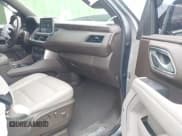 ✅ 2021 Chevrolet Suburban LT • VIN: 1GNSKCKD6MR400948 • Lot: 42625415. Wystawiony na IAAI z przebiegiem 92 589 mil. Bezpłatny archiwum sprzedaży aukcyjnych z USA i szczegółowy raport historii pojazdu na DreamBid. Zdjęcie 5.