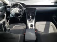 ✅ 2021 Volkswagen Passat S • VIN: 1VWAA7A38MC001174 • Lot: 70487915. Wystawiony na Copart z przebiegiem 62 396 mil. Bezpłatny archiwum sprzedaży aukcyjnych z USA i szczegółowy raport historii pojazdu na DreamBid. Zdjęcie 8.