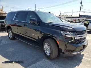 ✅ 2021 Chevrolet Suburban LS • VIN: 1GNSCBKD8NR282054 • Lot: 70813034. Wystawiony na Copart z przebiegiem 55 908 mil. Bezpłatny archiwum sprzedaży aukcyjnych z USA i szczegółowy raport historii pojazdu na DreamBid. Zdjęcie 4.
