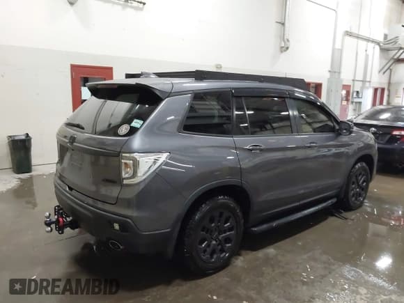 ✅ 2021 Honda Passport EX-L • VIN: 5FNYF8H50MB032907 • Lot: 43402303. Wystawiony na IAAI z przebiegiem 62 097 mil. Bezpłatny archiwum sprzedaży aukcyjnych z USA i szczegółowy raport historii pojazdu na DreamBid. Zdjęcie 4.