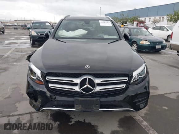 ✅ 2019 Mercedes-Benz GLC 300 • VIN: WDC0G4KBXKF593247 • Лот: 41913203. Опубликован ранее на IAAI с пробегом 30 833 миль. Бесплатный доступ к архиву аукционных продаж из США и подробный отчёт об истории автомобиля на DreamBid. Изображение 12.