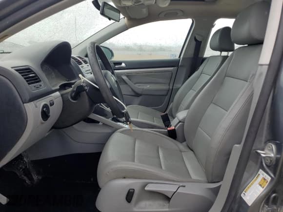 ✅ 2007 Volkswagen Jetta 2.5 • VIN: 3VWSF71K57M106657 • Лот: 61479105. Опубликован ранее на Copart с пробегом 94 898 миль. Бесплатный доступ к архиву аукционных продаж из США и подробный отчёт об истории автомобиля на DreamBid. Изображение 7.