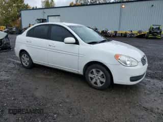 2011 Hyundai Accent GLS z VIN KMHCN4ACXBU608548, wystawiony jako Copart lot #79972454 z przebiegiem 176 612 mil mil oraz Czysty tytuł • Clean title. Historia ofert i sprzedaży dostępna na DreamBid. Obrazek 4.