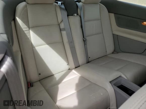 ✅ 2010 Volvo C70 • VIN: YV1672MC4AJ093259 • Lot: 54102895. Listed on Copart with 151,914 mi. Free auction sales archive from the USA and detailed vehicle history report at DreamBid. Image 10.