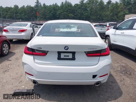 ✅ 2025 BMW 3 Series 330i xDrive • VIN: 3MW89CW06S8F29928 • Lot: 42484576. Wystawiony na IAAI z przebiegiem 2 260 mil. Bezpłatny archiwum sprzedaży aukcyjnych z USA i szczegółowy raport historii pojazdu na DreamBid. Zdjęcie 17.