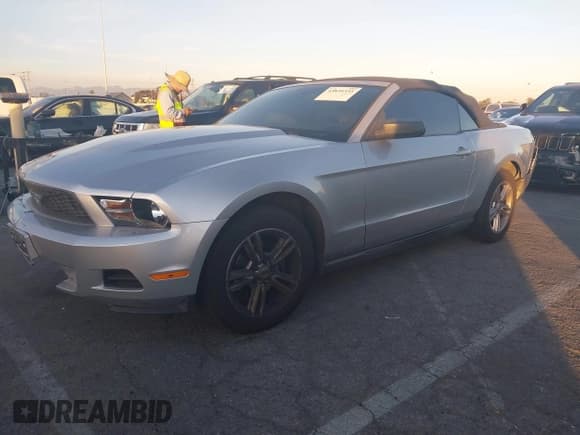 ✅ 2010 Ford Mustang V6 • VIN: 1ZVBP8EN3A5179627 • Lot: 43834335. Listed on IAAI with 144,978 mi. Free auction sales archive from the USA and detailed vehicle history report at DreamBid. Image 2.