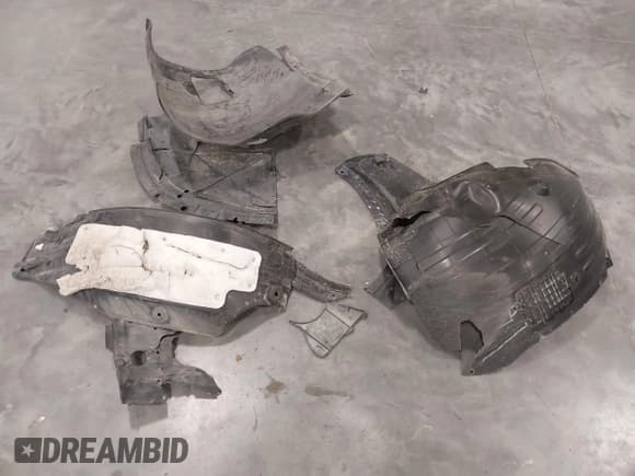 ✅ 2025 Hyundai Kona SEL • VIN: KM8HB3AB9SU319287 • Лот: 43632108. Опубликован ранее на IAAI с пробегом 9 863 миль. Бесплатный доступ к архиву аукционных продаж из США и подробный отчёт об истории автомобиля на DreamBid. Изображение 11.