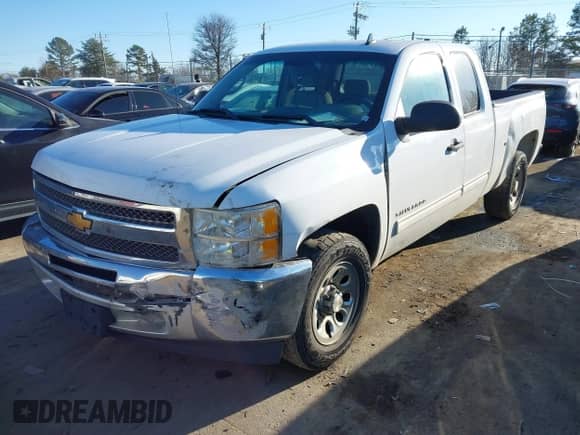 2013 Chevrolet Silverado 1500 LT with VIN 1GCRCSEA4DZ325537, listed as a IAAI auction lot 41405635 with 182,285 mi miles and . Bid and sale history available at DreamBid. Image 2.