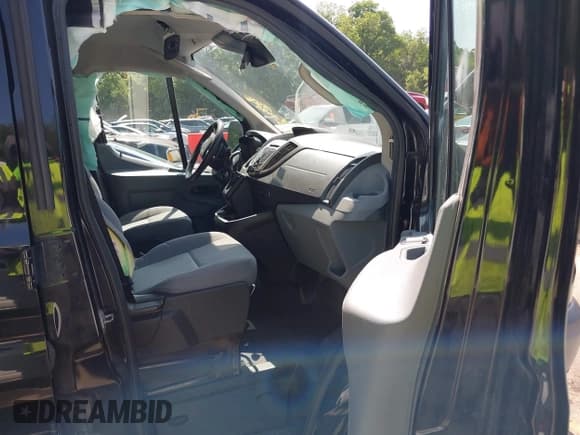 ✅ 2017 Ford Transit XL • VIN: 1FBZX2ZM3HKA20753 • Lot: 42340639. Wystawiony na IAAI z przebiegiem 322 450 mil. Bezpłatny archiwum sprzedaży aukcyjnych z USA i szczegółowy raport historii pojazdu na DreamBid. Zdjęcie 5.