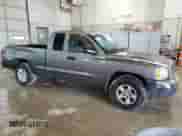 2005 Dodge Dakota SLT z VIN 1D7HE42N95S321895, wystawiony jako Copart lot #64455514 z przebiegiem 116 524 mil mil oraz Czysty tytuł • Clean title. Historia ofert i sprzedaży dostępna na DreamBid. Obrazek 4.