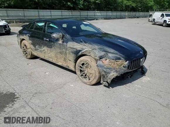 ✅ 2022 Mercedes-Benz AMG GT 43 • VIN: W1K7X5KB5NA050230 • Lot: 61446285. Listed on Copart with 27,219 mi. Free auction sales archive from the USA and detailed vehicle history report at DreamBid. Image 13.