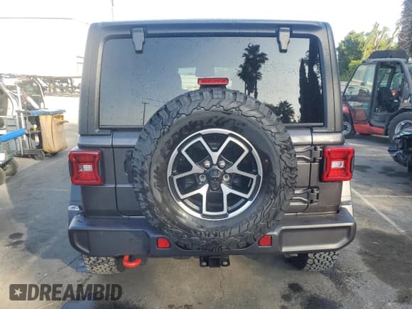 ✅ 2025 Jeep Wrangler Rubicon • VIN: 1C4PJXFN4SW664096 • Lot: 90347265. Listed on Copart with 994 mi. Free auction sales archive from the USA and detailed vehicle history report at DreamBid. Image 6.