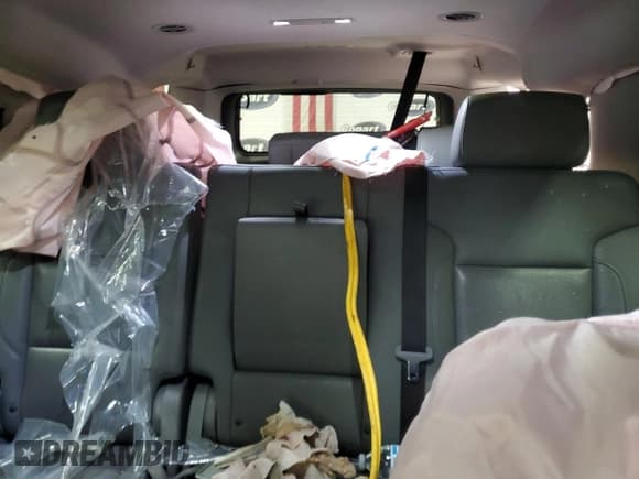 ✅ 2018 Chevrolet Suburban LT • VIN: 1GNSKHKCXJR115671 • Lot: 63240094. Wystawiony na Copart z przebiegiem 112 961 mil. Bezpłatny archiwum sprzedaży aukcyjnych z USA i szczegółowy raport historii pojazdu na DreamBid. Zdjęcie 10.