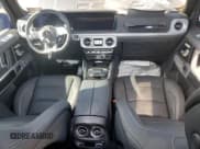 ✅ 2024 Mercedes-Benz G 63 AMG • VIN: W1NYC7HJ2RX504532 • Lot: 46419745. Wystawiony na Copart z przebiegiem 4 355 mil. Bezpłatny archiwum sprzedaży aukcyjnych z USA i szczegółowy raport historii pojazdu na DreamBid. Zdjęcie 8.