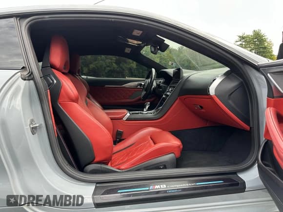 ✅ 2023 BMW M8 Competition • VIN: WBSAE0C09PCK95960 • Лот: 81414105. Опубликован ранее на Copart с пробегом 100 184 миль. Бесплатный доступ к архиву аукционных продаж из США и подробный отчёт об истории автомобиля на DreamBid. Изображение 8.