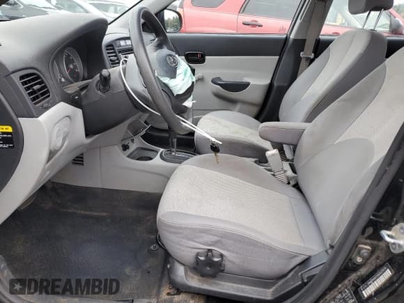 ✅ 2010 Hyundai Accent GLS • VIN: KMHCN4ACXAU527516 • Lot: 90105925. Listed on Copart with 99,335 mi. Free auction sales archive from the USA and detailed vehicle history report at DreamBid. Image 7.
