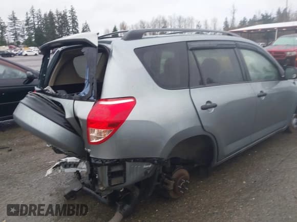 ✅ 2008 Toyota RAV4 • VIN: JTMBK33V485053388 • Лот: 43911582. Опубликован ранее на IAAI с пробегом 213 167 миль. Бесплатный доступ к архиву аукционных продаж из США и подробный отчёт об истории автомобиля на DreamBid. Изображение 13.