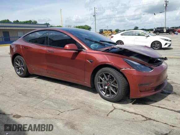 ✅ 2022 Tesla Model 3 Long Range • VIN: 5YJ3E1EB7NF175904 • Lot: 55484115. Wystawiony na Copart z przebiegiem 79 103 mil. Bezpłatny archiwum sprzedaży aukcyjnych z USA i szczegółowy raport historii pojazdu na DreamBid. Zdjęcie 4.