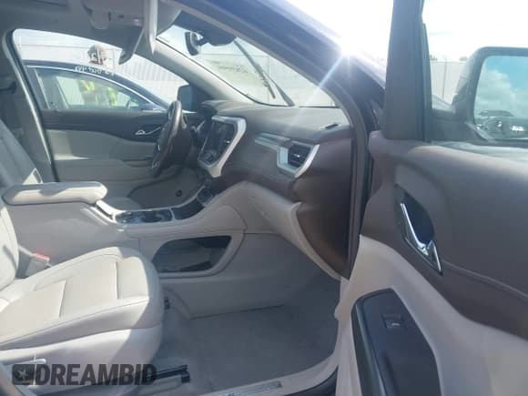 ✅ 2021 GMC Acadia SLT • VIN: 1GKKNMLS0MZ197451 • Lot: 42839504. Listed on IAAI with 43,804 mi. Free auction sales archive from the USA and detailed vehicle history report at DreamBid. Image 5.