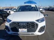 ✅ 2023 Audi Q5 S line Premium • VIN: WA1GAAFY9P2195233 • Lot: 43529601. Wystawiony na IAAI z przebiegiem 24 731 mil. Bezpłatny archiwum sprzedaży aukcyjnych z USA i szczegółowy raport historii pojazdu na DreamBid. Zdjęcie 13.