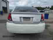 2004 Saturn ION ION 1 z VIN 1G8AG52FX4Z121029, wystawiony jako Copart lot #85560375 z przebiegiem 196 911 mil mil oraz Szkoda całkowita • Salvage title. Historia ofert i sprzedaży dostępna na DreamBid. Obrazek 6.