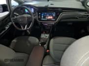 ✅ 2023 Chevrolet Bolt EV 1LT • VIN: 1G1FW6S02P4187021 • Лот: 46713105. Опубликован ранее на Copart с пробегом 31 552 миль. Бесплатный доступ к архиву аукционных продаж из США и подробный отчёт об истории автомобиля на DreamBid. Изображение 8.