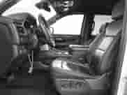 2024 Chevrolet Tahoe LT z VIN 1GNSKNKD0RR133535, wystawiony jako Copart lot #66181535 z przebiegiem 18 156 mil mil oraz Czysty tytuł • Clean title. Historia ofert i sprzedaży dostępna na DreamBid. Obrazek 7.