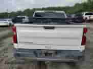 2022 Chevrolet Silverado 1500 Work Truck z VIN 1GCPDAEK9NZ538458, wystawiony jako Copart lot #62331385 z przebiegiem 128 289 mil mil oraz Szkoda całkowita • Salvage title. Historia ofert i sprzedaży dostępna na DreamBid. Obrazek 6.