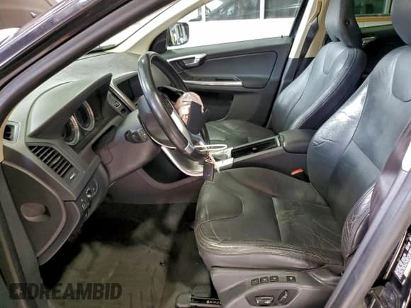 ✅ 2013 Volvo XC60 3.2L • VIN: YV4952DZ9D2420909 • Lot: 95488895. Listed on Copart with 149,539 mi. Free auction sales archive from the USA and detailed vehicle history report at DreamBid. Image 7.